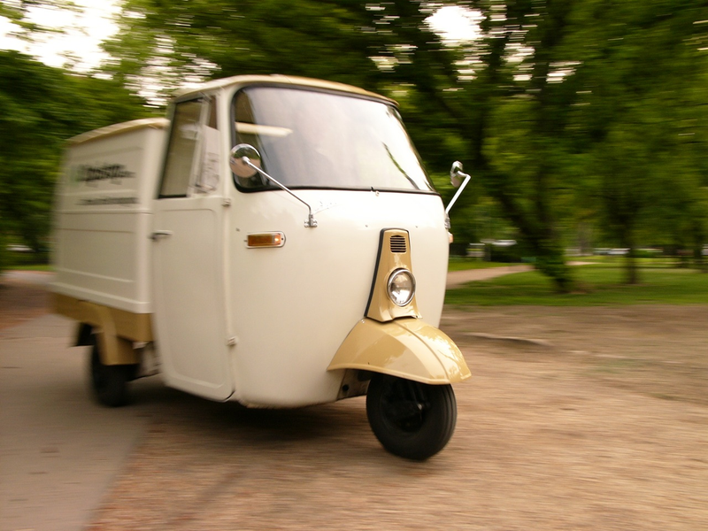 Illustration for article titled The Piaggio Ape: Buzzing About in Europe’s Cutest Truck